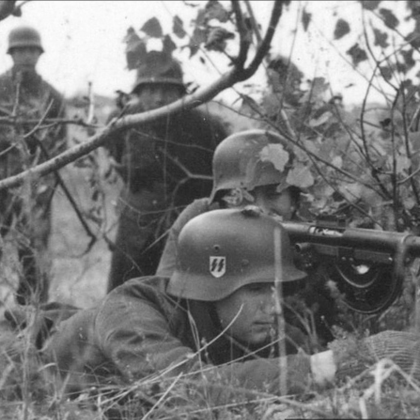 A batalha mais estranha da Segunda Guerra: quando soldados alemães e americanos lutaram juntos contra a SS episode artwork